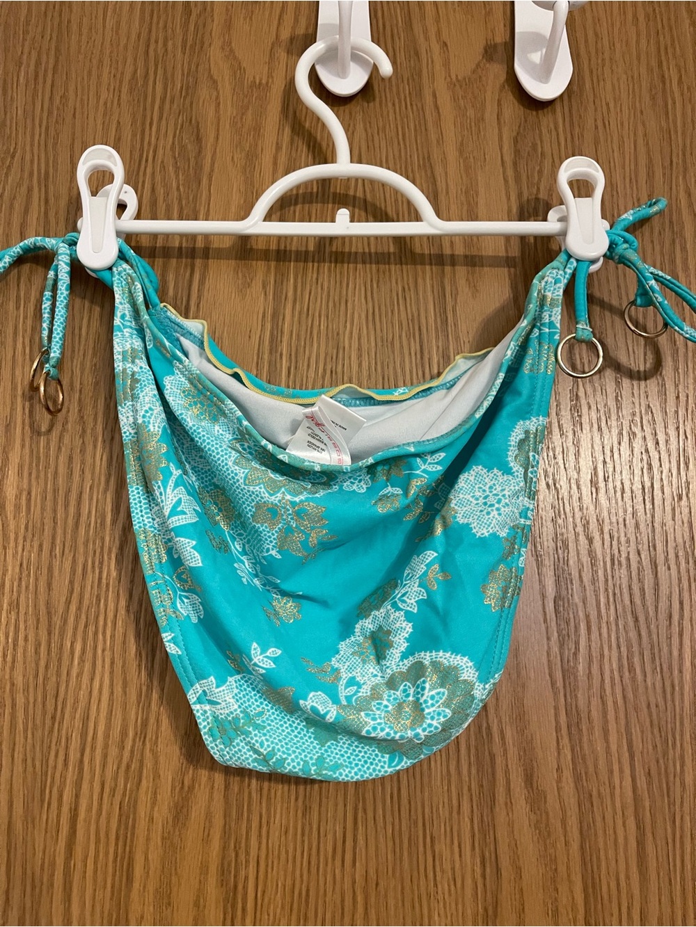 Gossip Girl Women’s Bikini Set - Picture 5 of 6